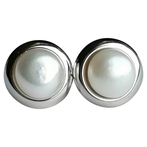 White cultured pearl stud earrings in Sterling Silver 8mm - Picture 11 of 11